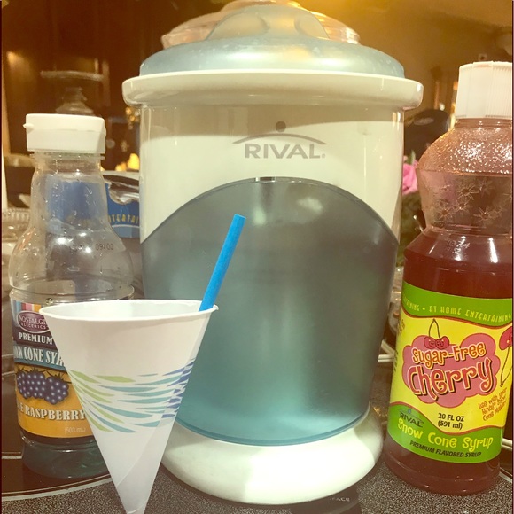 Rival snow cone maker - Picture 1 of 1